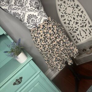 Max Studio Boho Floral Cinched Ruffle Skirt Size Large Resort Wear Beach